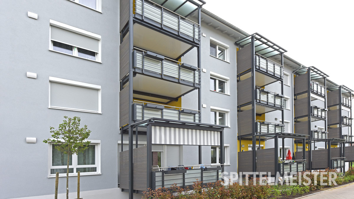 neue Balkone als Fertigbalkone am Mehrfamilienhaus in Lahr gebaut von Spittelmeister
